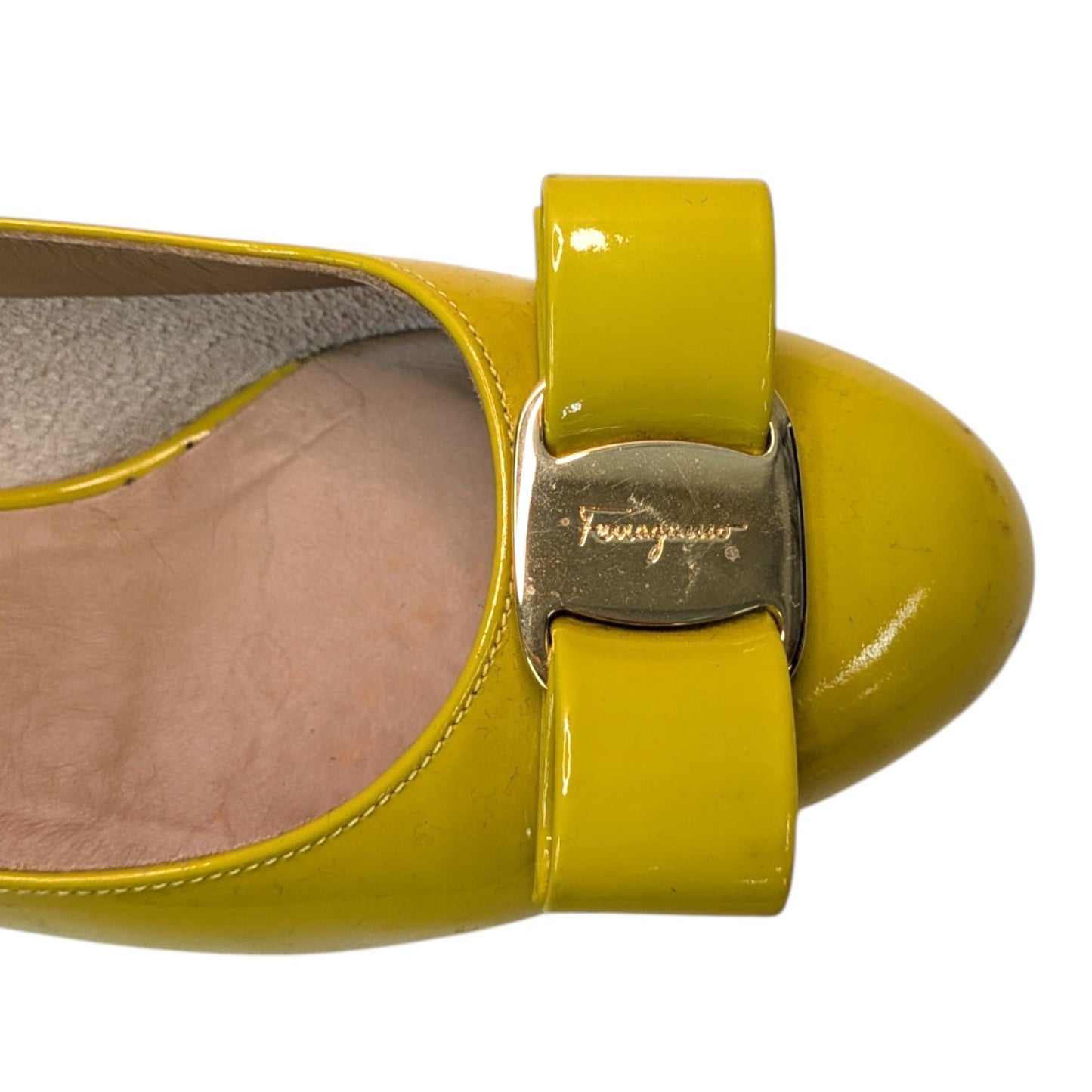 SalvatoreFerragamo　サルバトーレフェラガモ　パンプス　イエロー